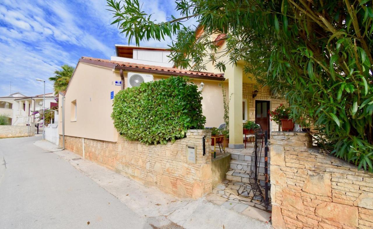 Holiday Apartments Medulin Exterior foto